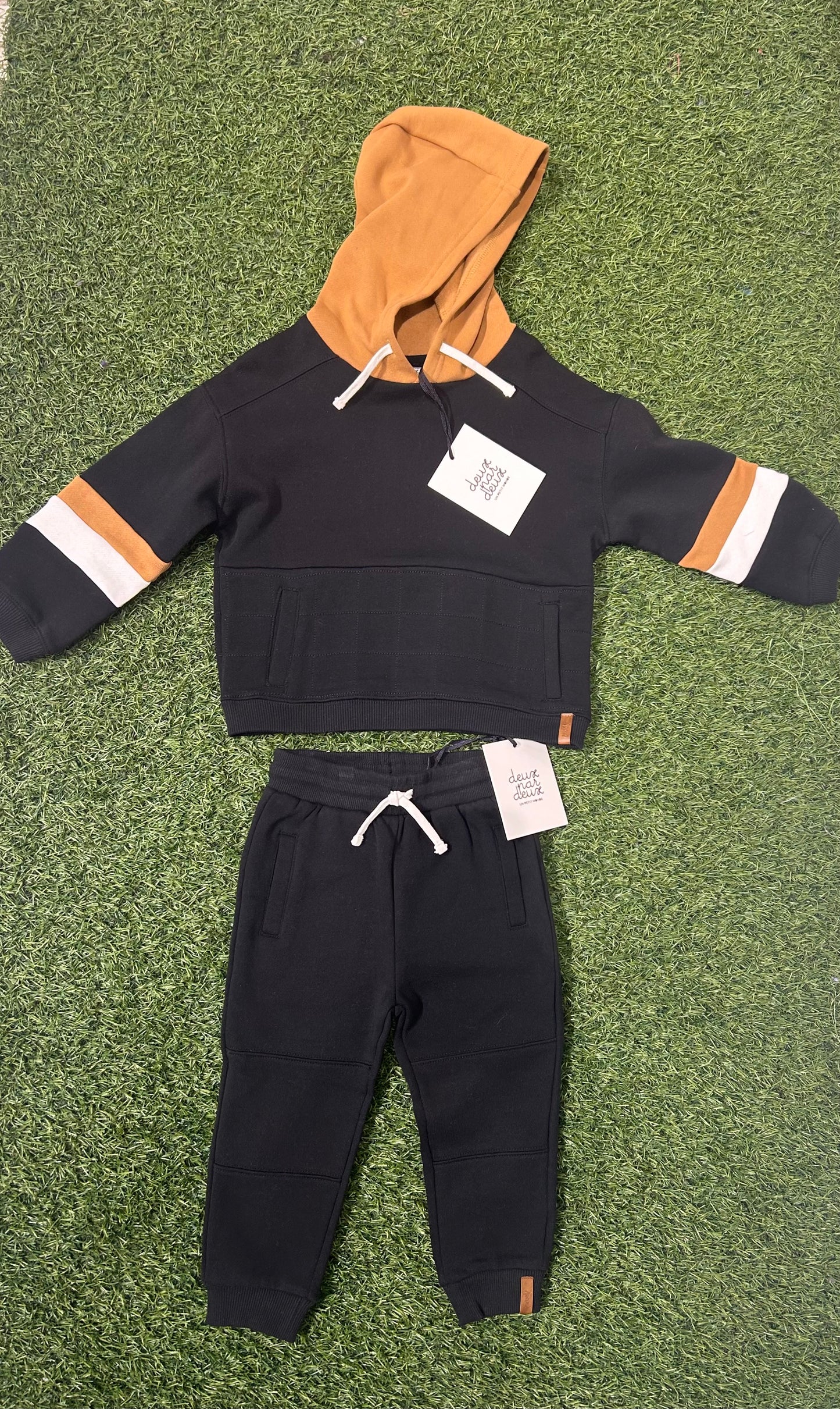 Deuxpardeux joggers
